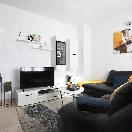 Family Manuela Apartment Zadar