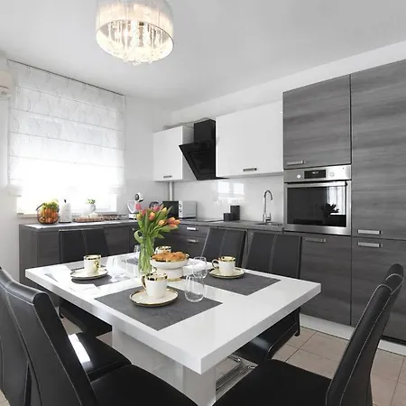 Family Manuela Apartment *