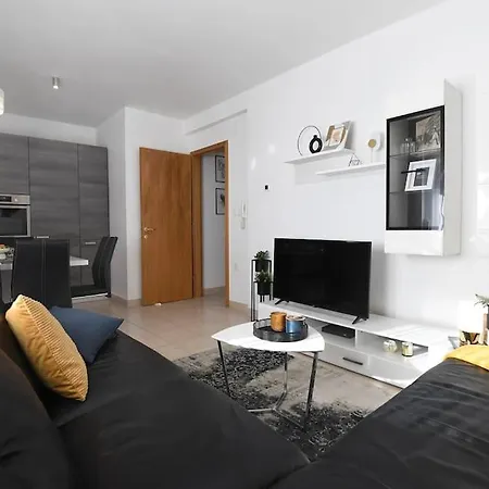 Family Manuela Apartment Zadar